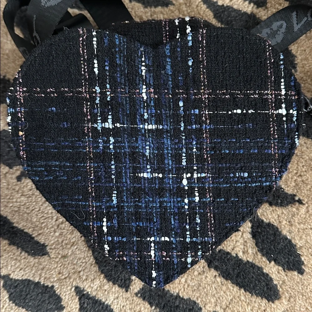 Luv Betsey Heart Crossbody Bag in Navy Tweed Plaid w/Guitar Strap • NWOT - Picture 4 of 8